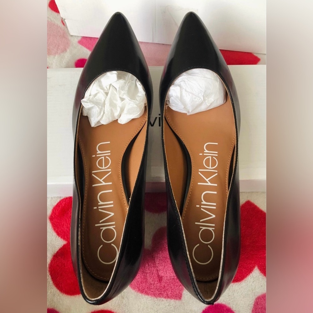 NEW - Calvin Klein Heels Pumps